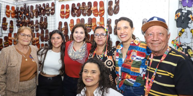 Em Bezerros, governadora Raquel Lyra prestigia o São João de Serra Negra