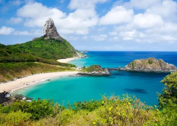 Homem é detido em Fernando de Noronha por tentar fraudar taxa obrigatória para turistas