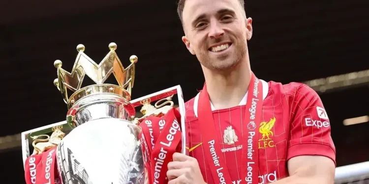 Atacante do Liverpool, Diego Jota morre em acidente de carro