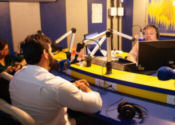 Secretário César Ramos participa de programação na HITS FM e Play Hits TV