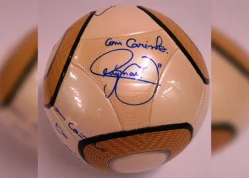 STF condena a 17 anos de prisão homem acusado de furtar bola assinada por Neymar