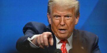 Trump ameaça países alinhados ao Brics com tarifa adicional de 10%