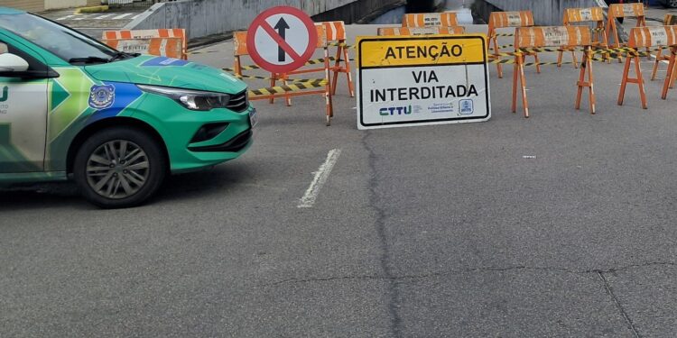 Obra da Compesa provoca interdição no Pina a partir desta segunda-feira (25)