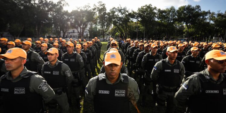 Juntos pela Segurança: ruas da Região Metropolitana do Recife ganham 2.299 novos policiais militares