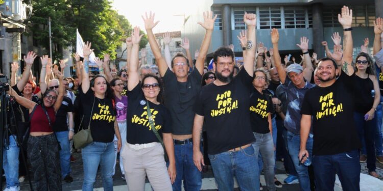 SINDJUD-PE anuncia data de lançamento do livro A Luta é Justa