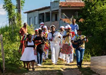Maracatu Estrela de Ouro retorna a Pernambuco nesta sexta (29)