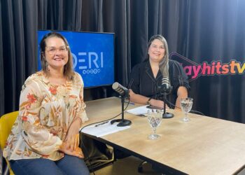 Secretária Kalyne Tenório participa de podcast na Play Hits TV