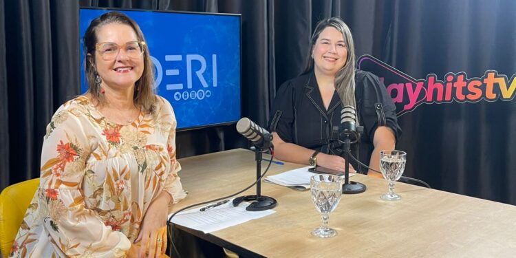 Secretária Kalyne Tenório participa de podcast na Play Hits TV