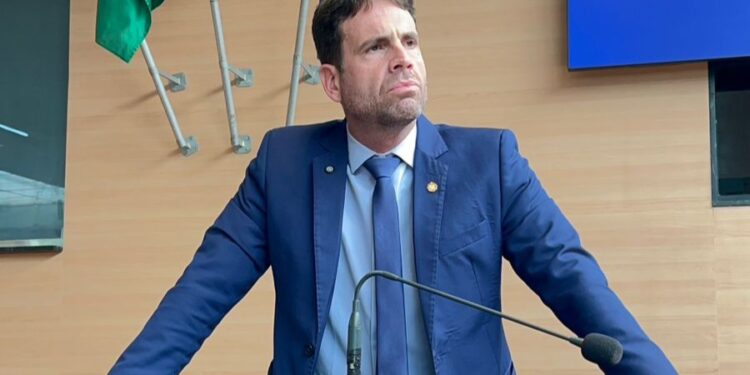 Eduardo Moura rebate vídeo sobre o Túnel da Abolição e critica projeto que busca cobrir dívidas da Prefeitura do Recife