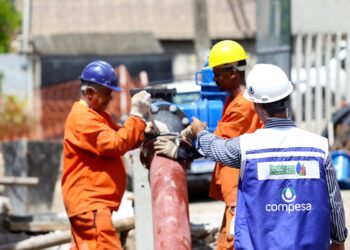 Obra da Compesa altera trânsito na Zona Oeste do Recife