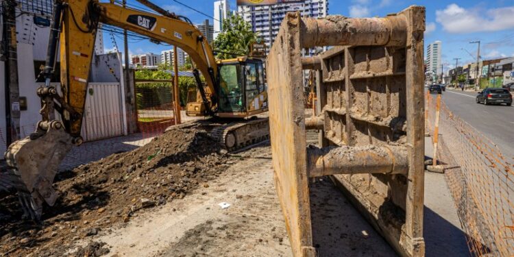 Conclusão de obra na Avenida Domingos Ferreira é adiada