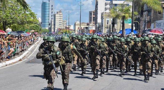 Desfile cívico-militar de 7 de Setembro acontece neste domingo
