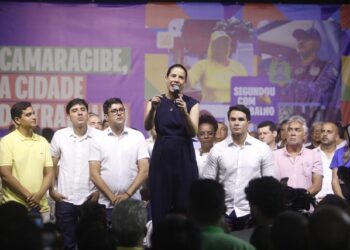 Governadora assina ordem de serviço para fase final das obras do Ramal da Arena