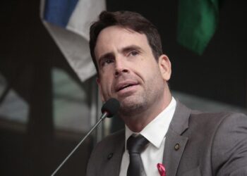 No dia do prefeito, Eduardo Moura faz duras críticas a gestão João Campos