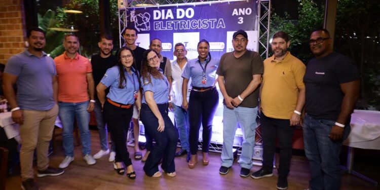 Profissionais do setor elétrico celebram o Dia do Eletricista com confraternização no Recife