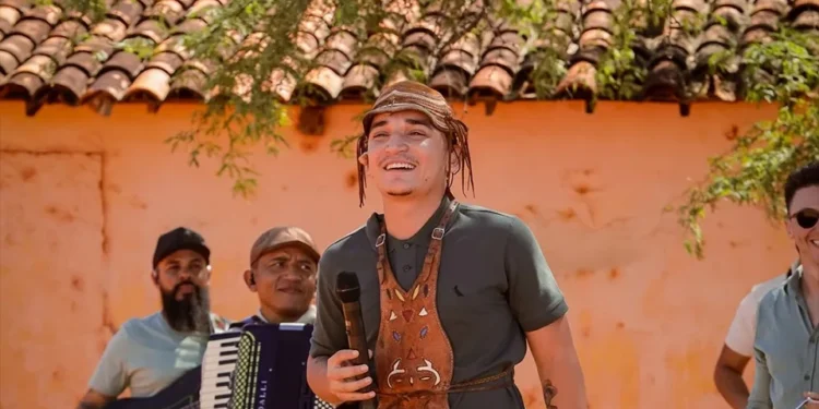 Pernambucano João Gomes lota Lapa, no Rio de Janeiro, para gravação de DVD