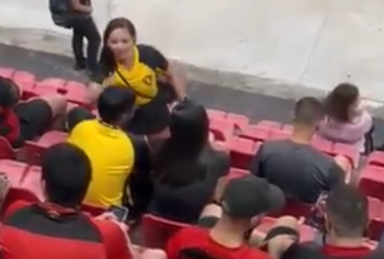 Mulher flagra traição em jogo de futebol e vai embora junto com amante do companheiro após discussão