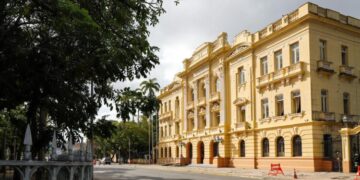 Governo de PE lança concurso unificado com 460 vagas