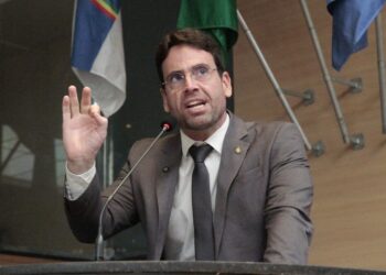 “Prefeitura do Recife deve quase R$ 100 Milhões a empresas terceirizadas”, alerta vereador Eduardo Moura