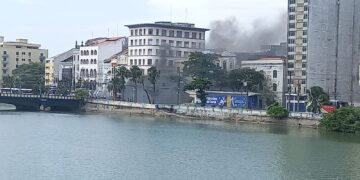 Protestos interditam trânsito no centro do Recife