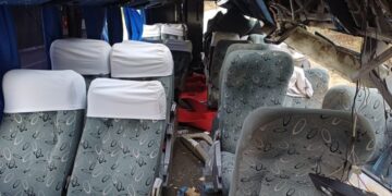 PRF realiza perícia técnica para apurar causas do acidente com ônibus na BR-423, em Saloá