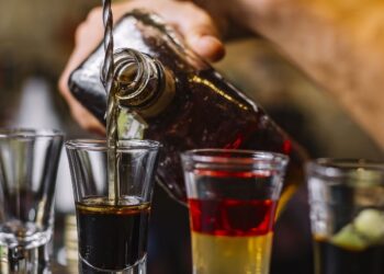 Dois novos casos supeitos de intoxicação por metanol em Pernambuco