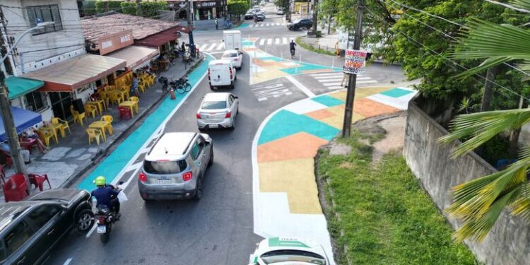 Trânsito de Afogados tem mudanças na circulação da Rua Cosme Viana