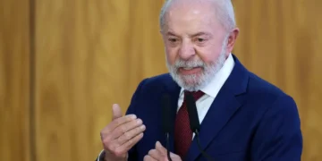 Lula sanciona lei que proíbe linguagem neutra nos governos