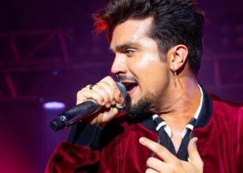 Luan Santana desembarca no Recife neste sábado com a turnê “Ao Vivo na Lua”