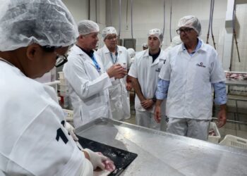 Vereador Gilson Filho critica decisão do Governo Federal sobre importação de tilápias e avança no diálogo com produtores locais