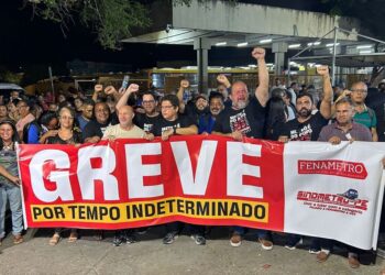 Metrô chega ao segundo dia de greve