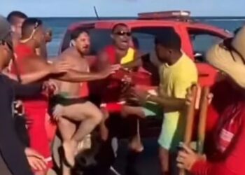 Barraca onde ocorreu a agressão ao casal de turistas é suspensa pela prefeitura