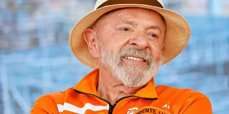 Lula cita feminicídios e cobra luta de homens contra a violência