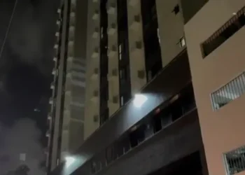 Atleta morre após se desequilibrar e cair do telhado de hotel em Boa Viagem