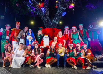 Rua da Árvore teve uma noite de encanto com a Cantata e Caravana Natal Jaboatão Solidário