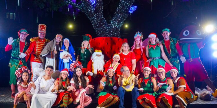 Rua da Árvore teve uma noite de encanto com a Cantata e Caravana Natal Jaboatão Solidário