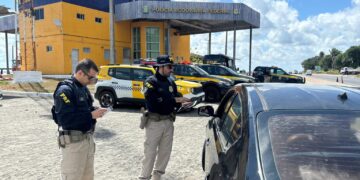 PRF realiza operação para reforçar fiscalização durante o Natal