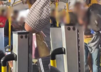 Homem é expulso de ônibus por passageiros após agredir idoso