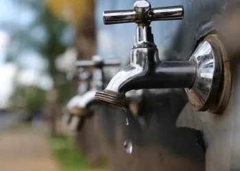 Moradores do Cabo de Santo Agostinho ficaram sem água nesta sexta-feira (5)