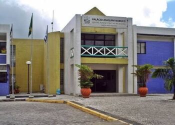 Cabo de Santo Agostinho abre seleção simplificada com 608 vagas para professores