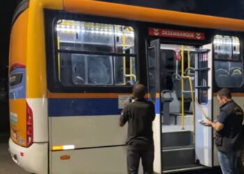 Dedo humano é encontrado dentro de Ônibus da PE-15