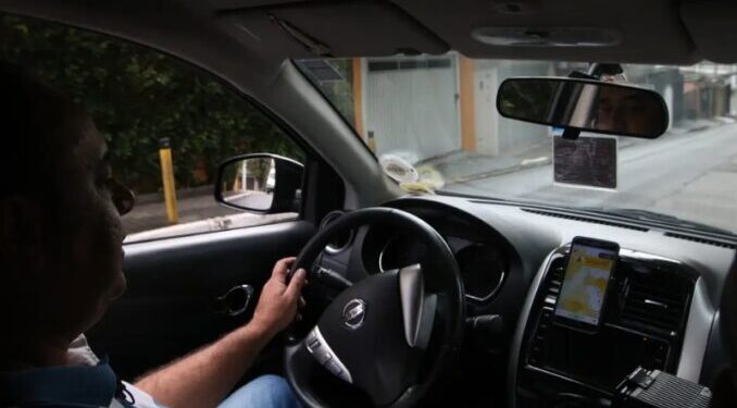 Governo lança aplicativo com aulas gratuitas para CNH e oficializa novas regras nesta terça