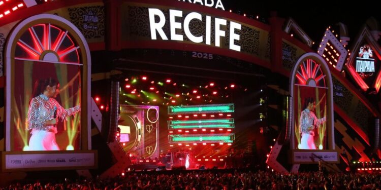 Réveillon do Recife 2026 terá nova linha de ônibus expresso e área de shows ampliada