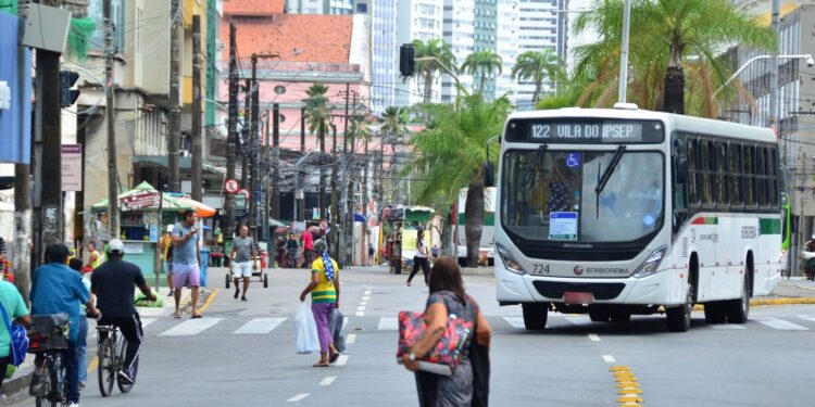 Avenida Dantas Barreto, no Recife, terá faixa da esquerda interditada nesta terça