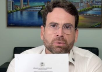 Eduardo Moura anuncia pedido de impeachment de João Campos, após polêmica envolvendo nomeação irregular de procurador