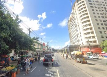 Montagem dos camarotes do Galo da Madrugada altera itinerário de várias linhas ônibus