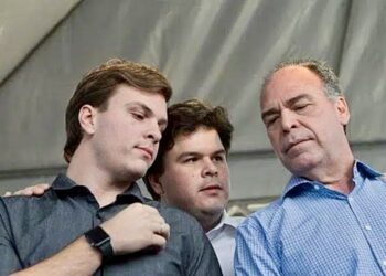 Ex-senador Fernando Bezerra e os filhos, Miguel Coelho e deputado Fernando Filho são alvo de operação da PF