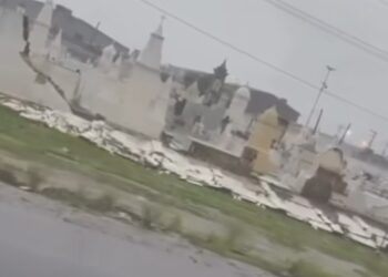 Chuva forte derruba muro de cemitério na mata norte