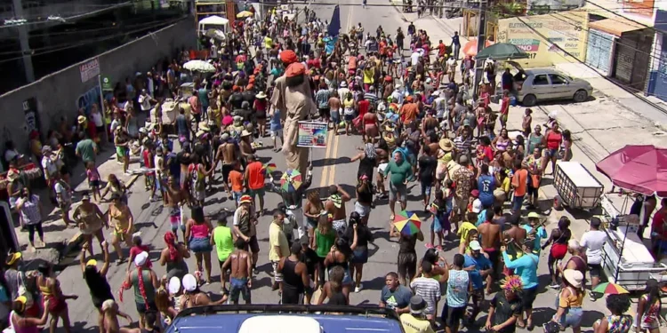 Camburão da Alegria volta com trio do Brega, neste domingo (22)