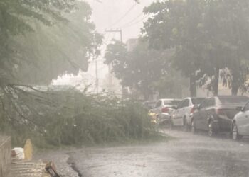 Chuva forte surpreende moradores de Serra Talhada